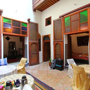 riad-mikou.hotelfesmorocco.com/